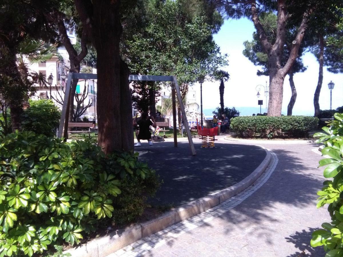 Casa Rosa Appartamento Con Giardino Cetara Exterior foto